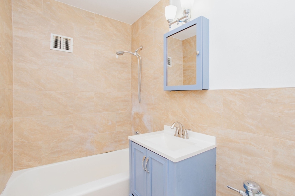 4980 N Marine Drive - Photo 5