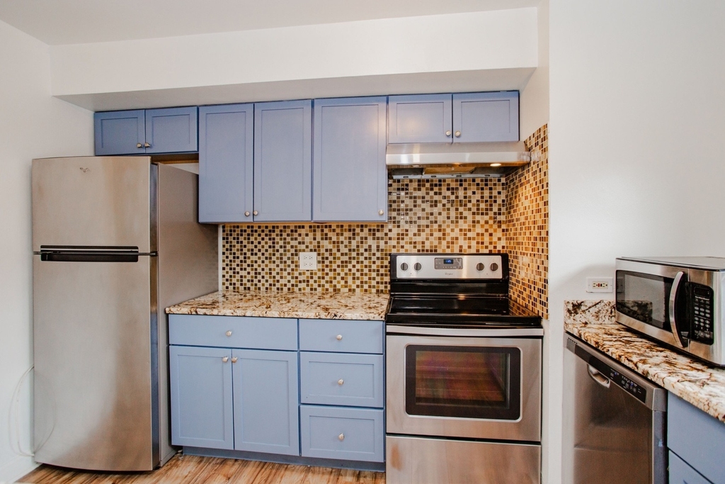 4980 N Marine Drive - Photo 1