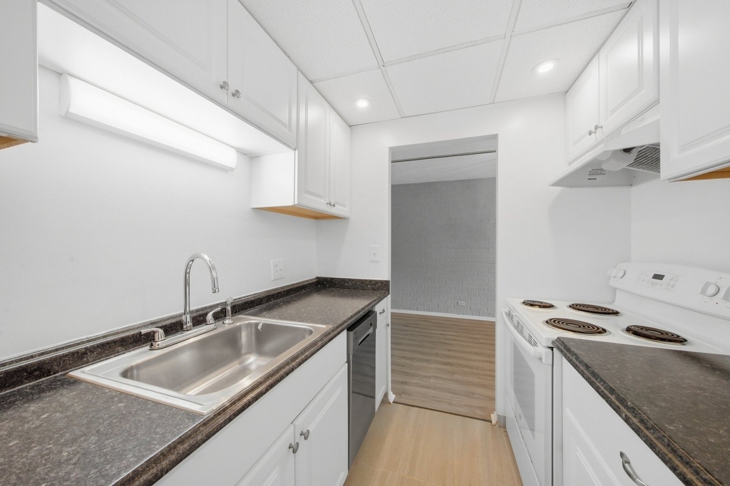 3850 S Parkway Drive - Photo 9