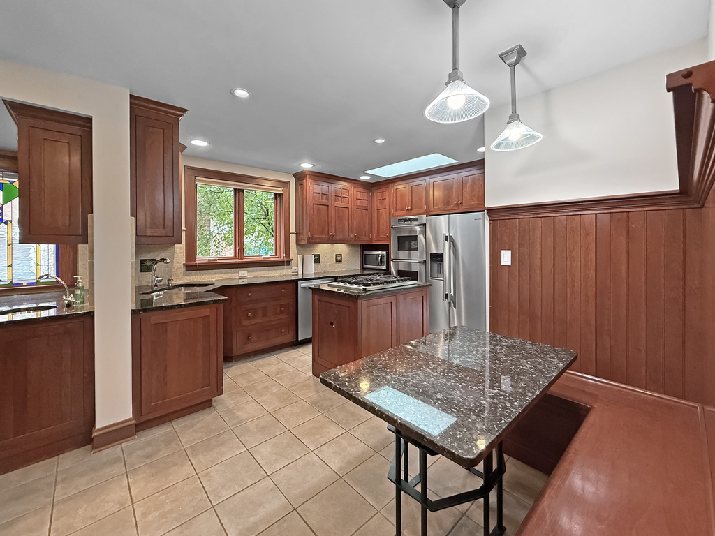 1016 Belleforte Avenue - Photo 9
