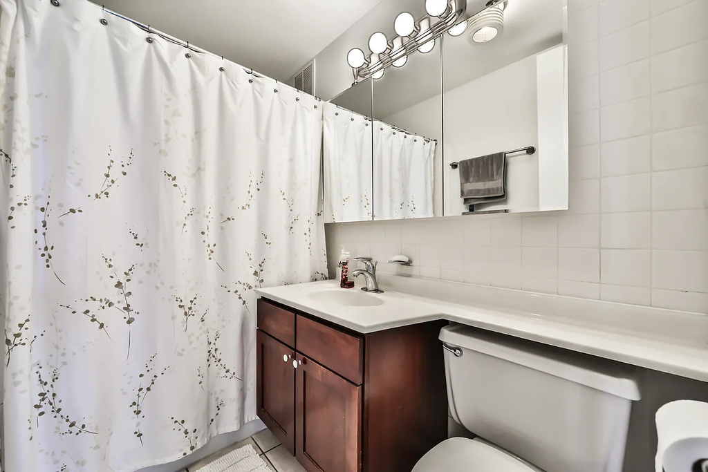 655 W Irving Park Road - Photo 17