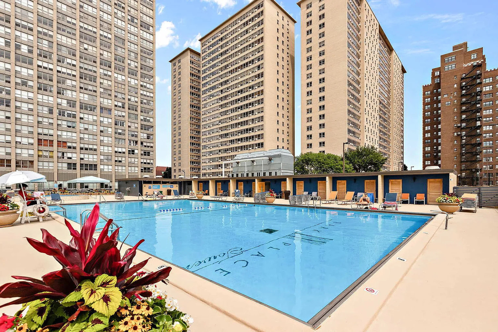 655 W Irving Park Road - Photo 2
