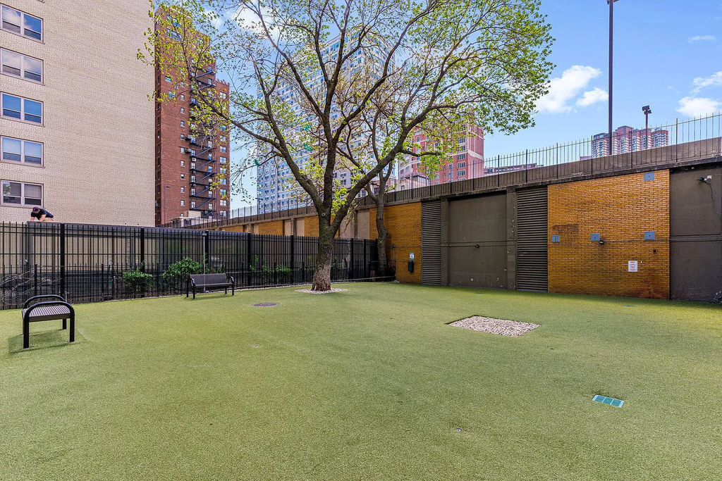 655 W Irving Park Road - Photo 34