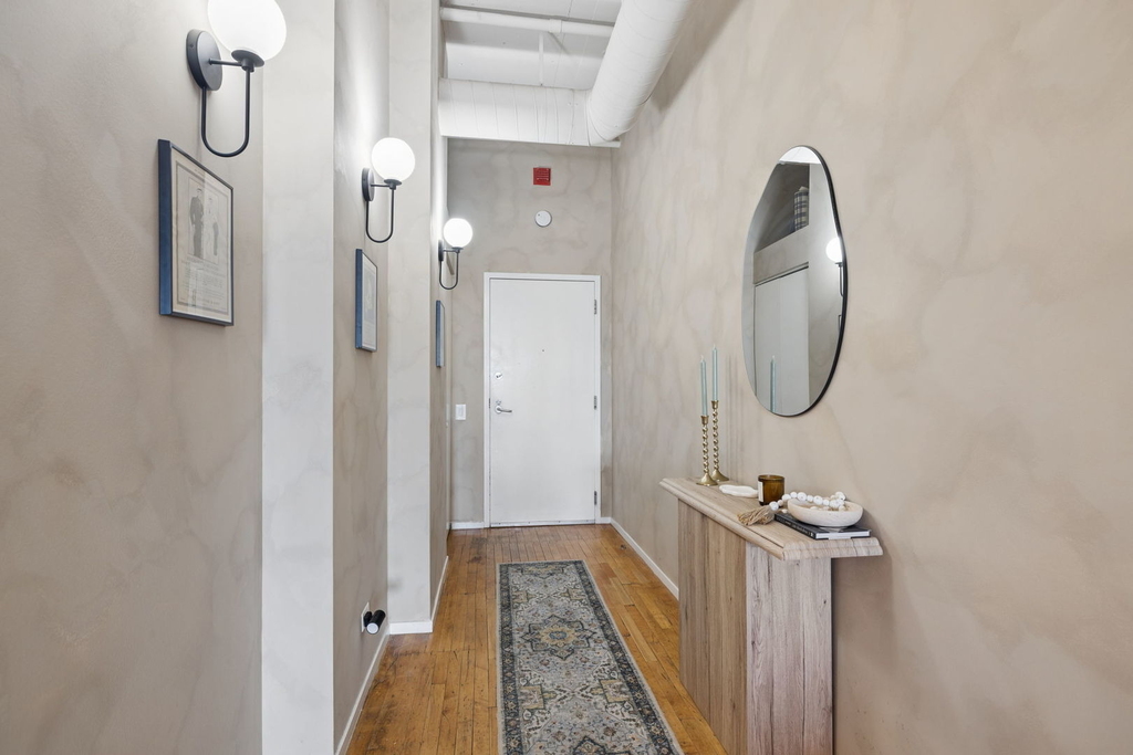 728 W Jackson Boulevard - Photo 2