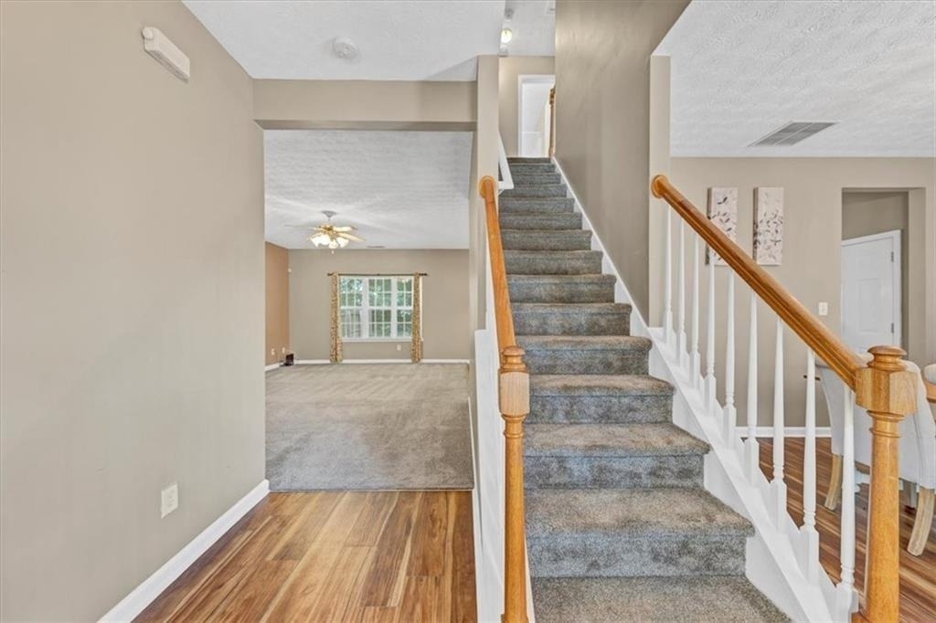 5745 Old Carriage Drive - Photo 3