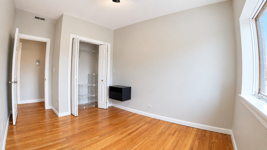 6005 N Kimball Avenue - Photo 5