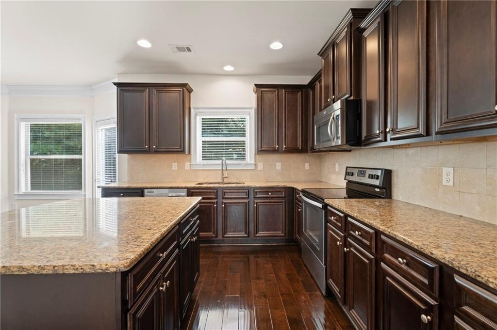 165 Regency Place - Photo 18