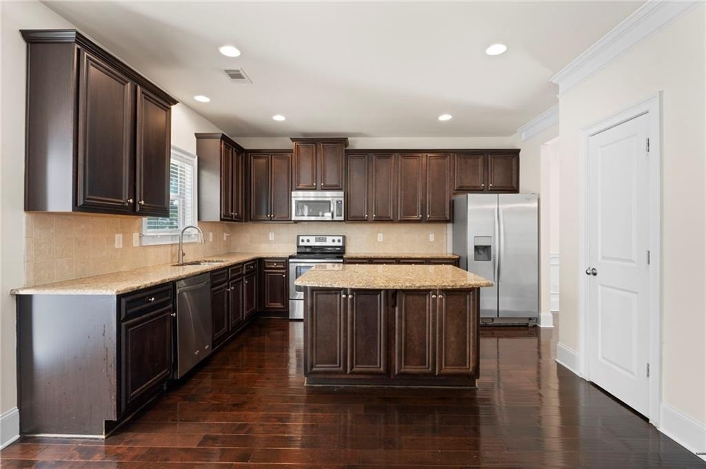 165 Regency Place - Photo 15