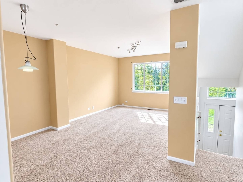93 Cantal Court - Photo 1