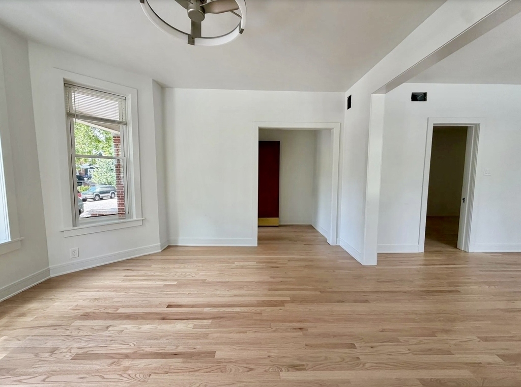 3416 W Schubert Avenue - Photo 5