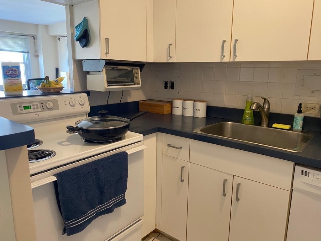 2909 N Sheridan Road - Photo 2