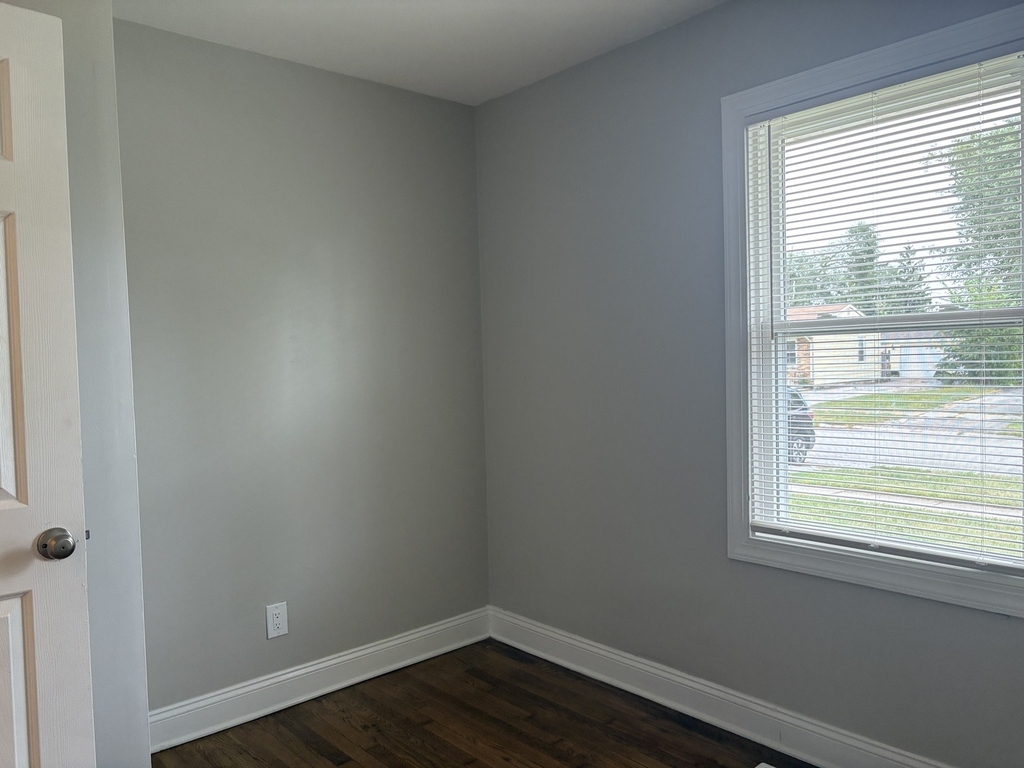 21734 Clyde Avenue - Photo 12