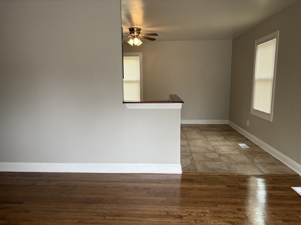 21734 Clyde Avenue - Photo 3