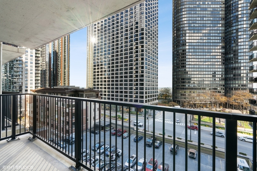 400 E Randolph Street - Photo 9