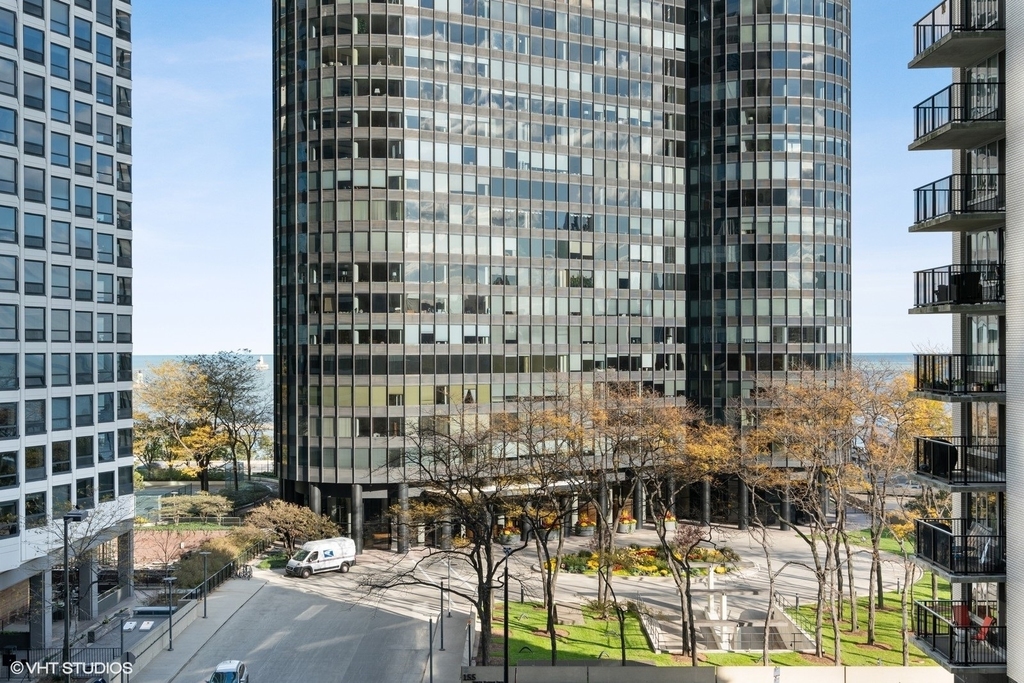400 E Randolph Street - Photo 10