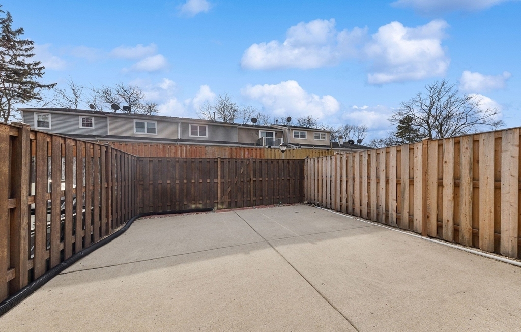 1817 Carlisle Court - Photo 3