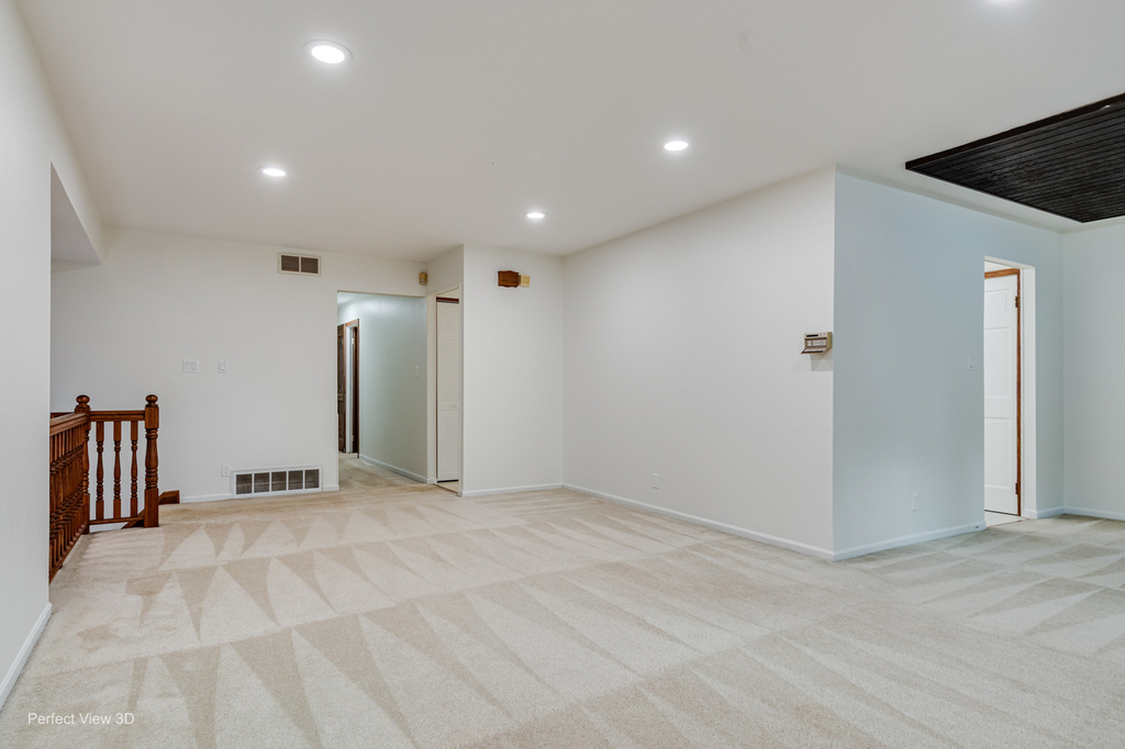 308 Pacific Drive - Photo 4
