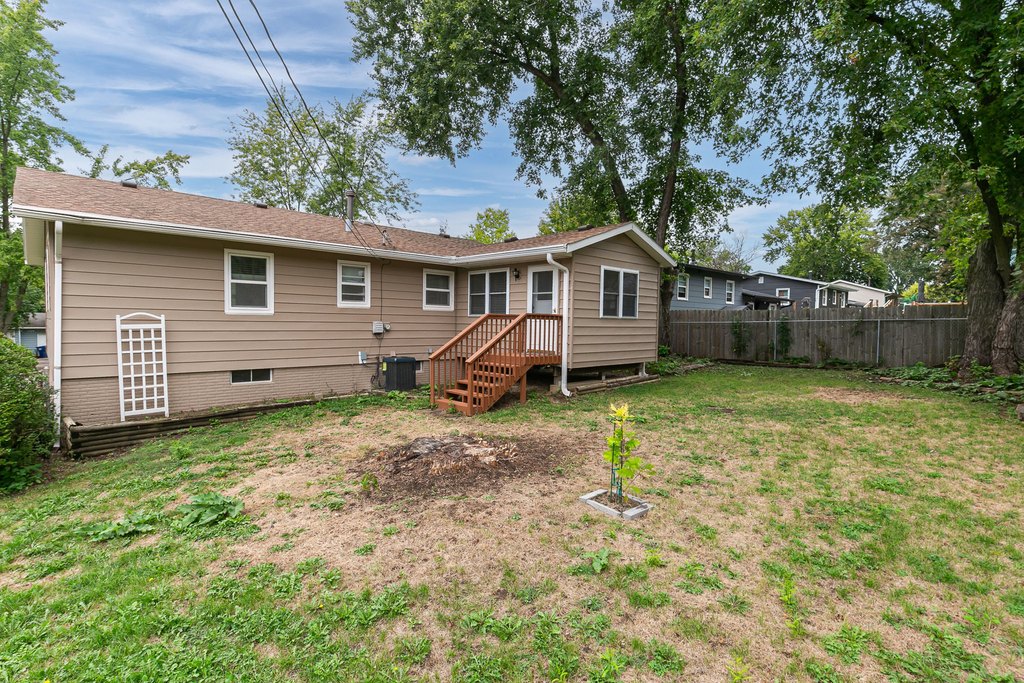 3373 29th Street - Photo 3