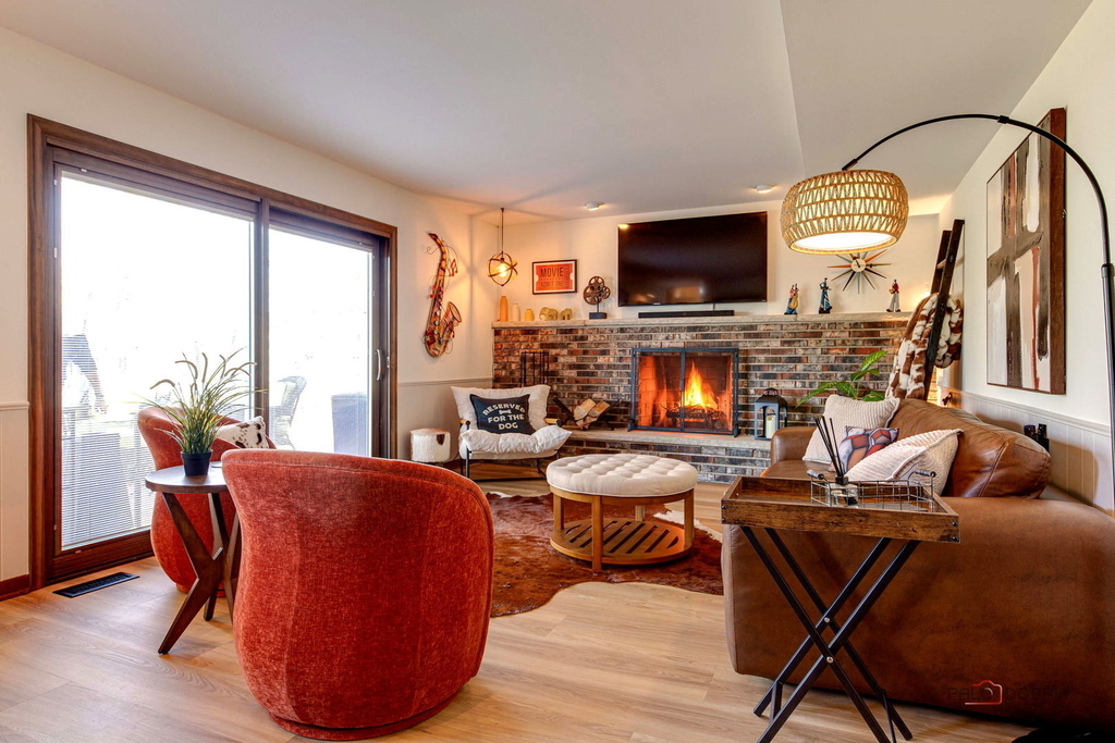 2042 S Goebbert Road - Photo 4