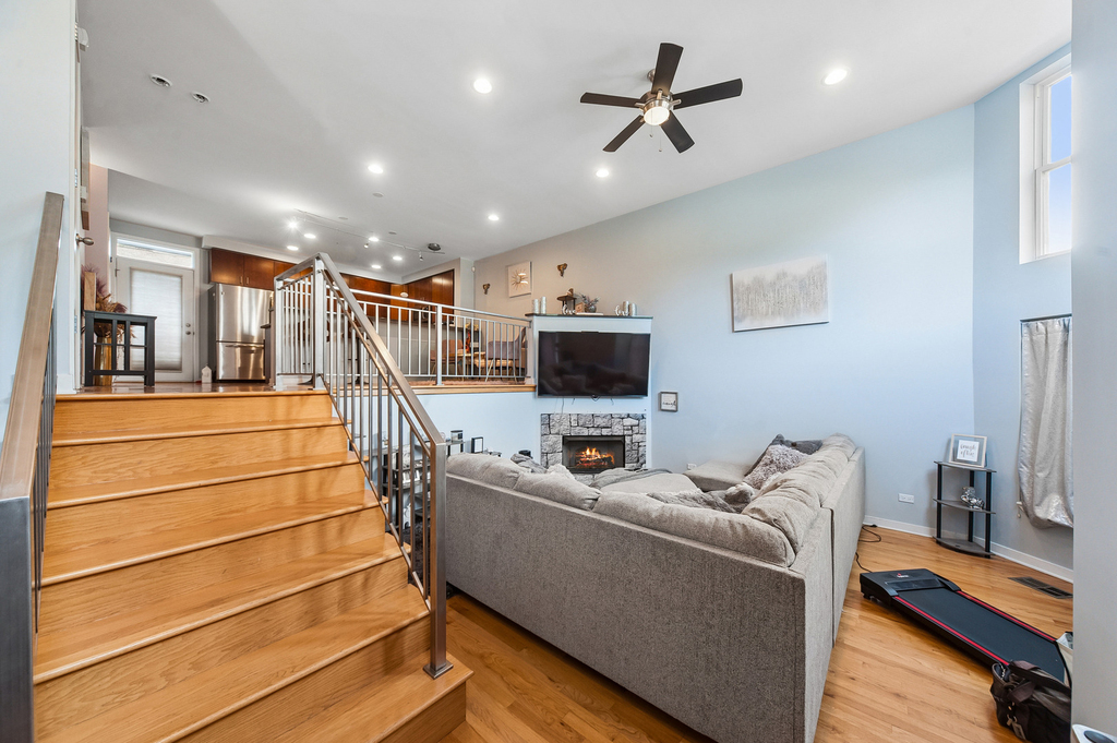 3991 S Drexel Boulevard - Photo 1