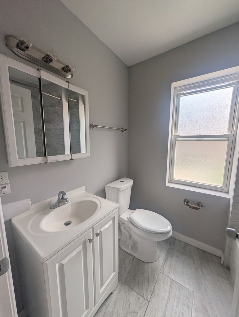 9211 S Laflin Street - Photo 8