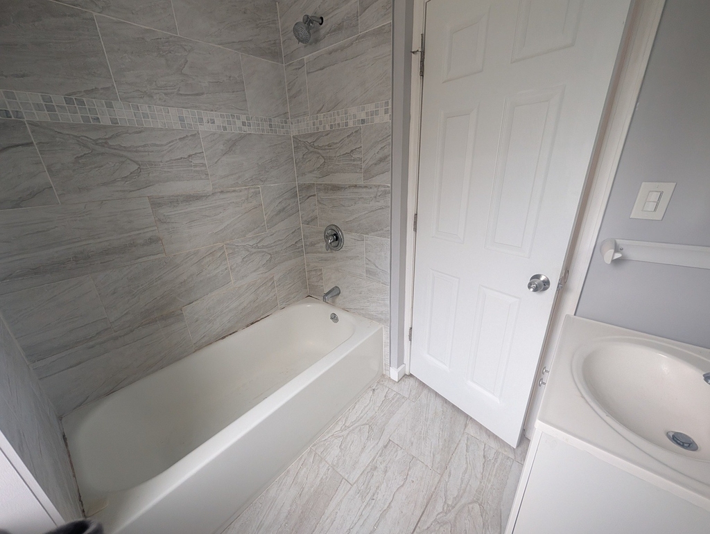 9211 S Laflin Street - Photo 9
