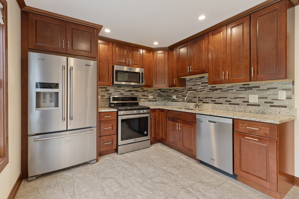 663 Acadia Bay - Photo 9