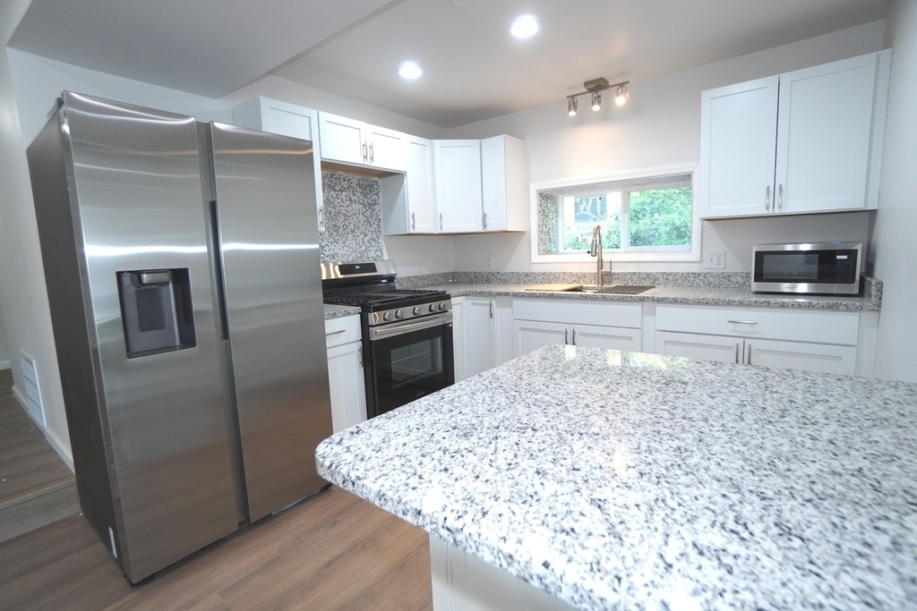 5801 Juniper Avenue - Photo 11