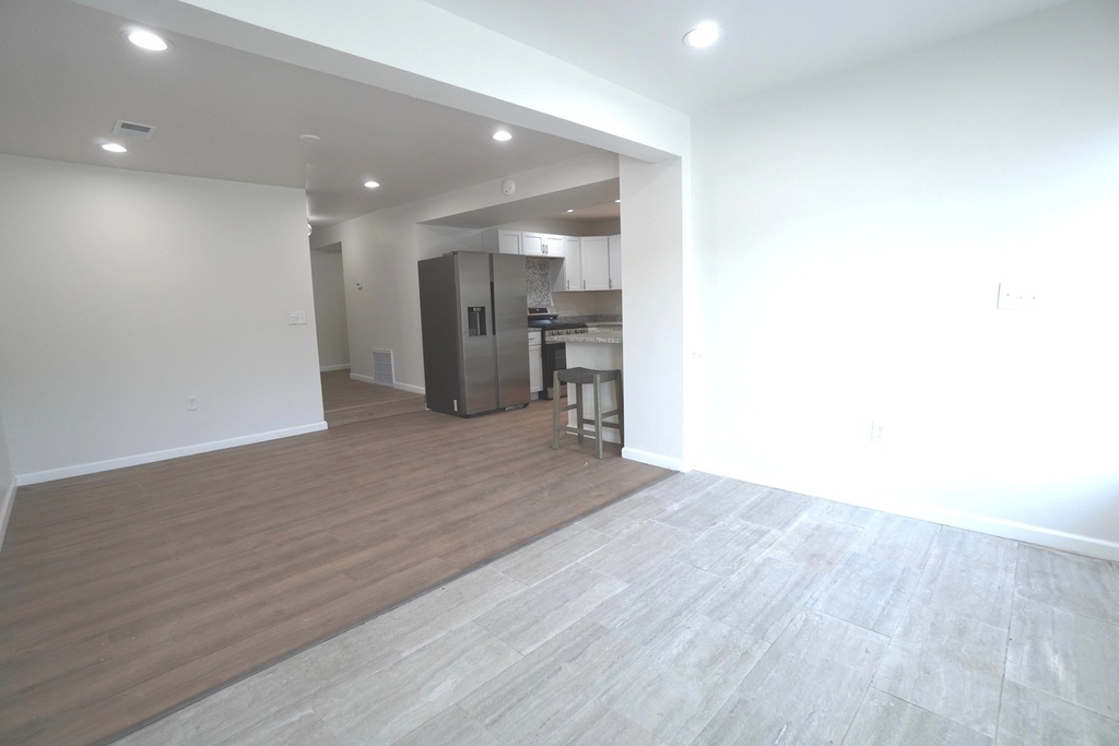 5801 Juniper Avenue - Photo 8