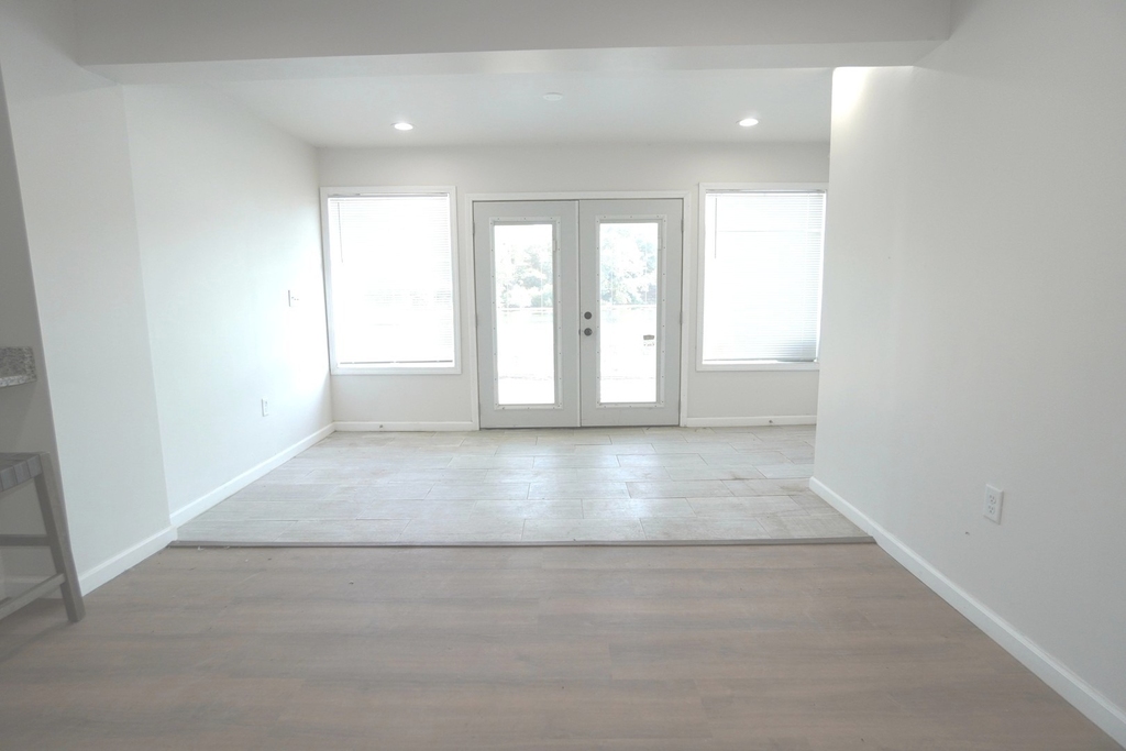 5801 Juniper Avenue - Photo 9