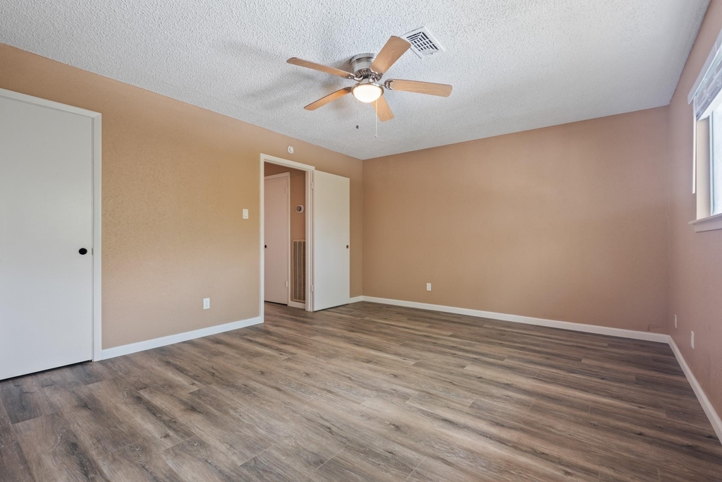 6711 Biggs Court - Photo 14