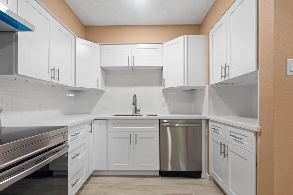 6711 Biggs Court - Photo 9