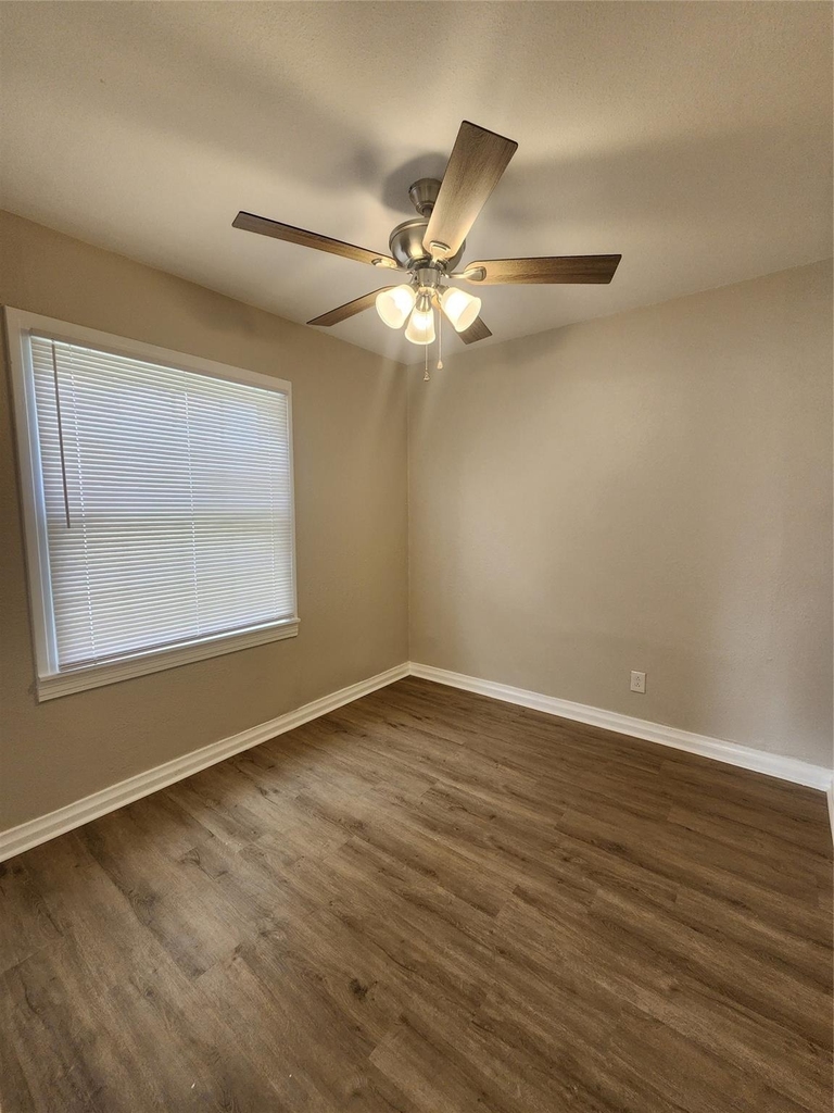 138 W Marion - Photo 7