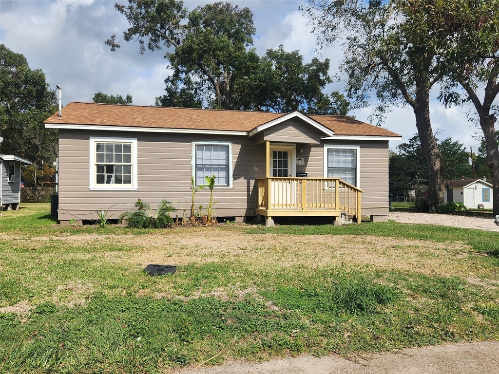 138 W Marion - Photo 0