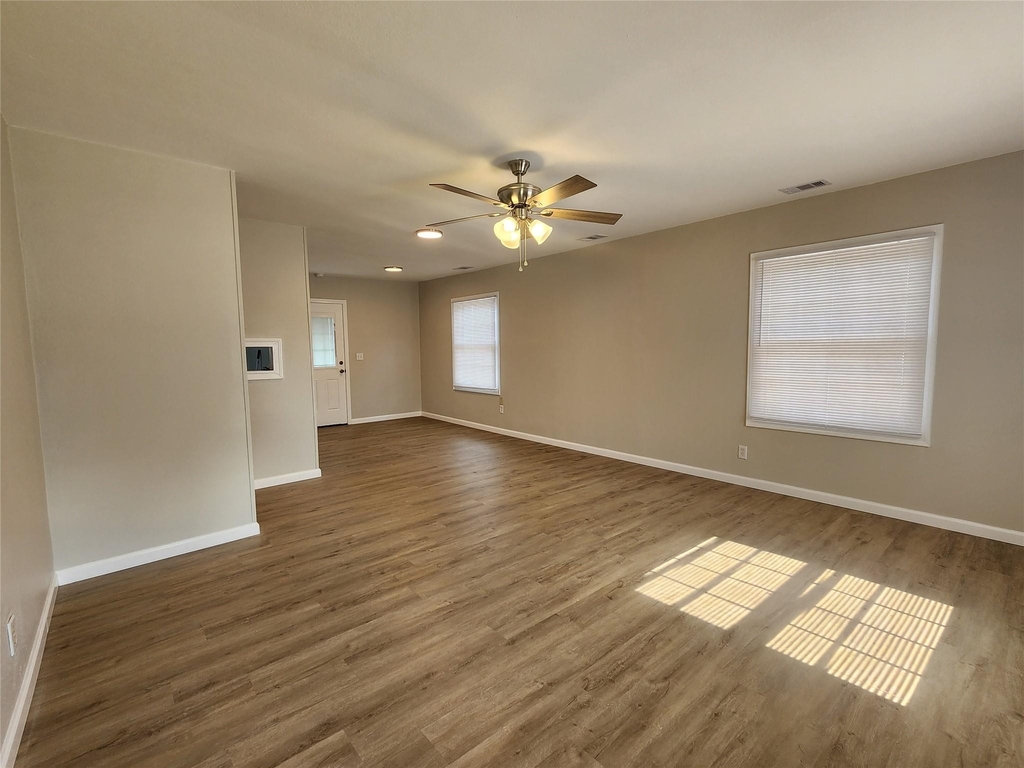 138 W Marion - Photo 18
