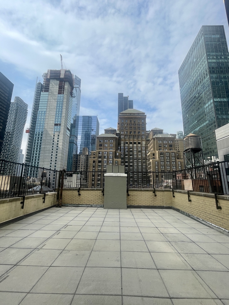  West 55th Street - Photo 3