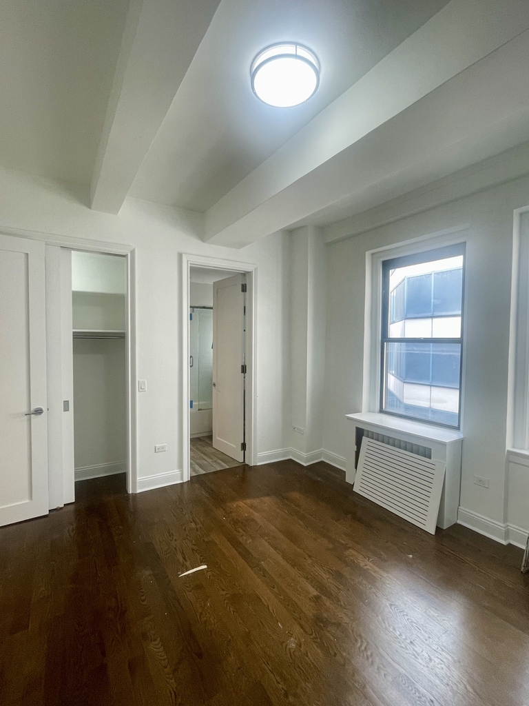  West 55th Street - Photo 5