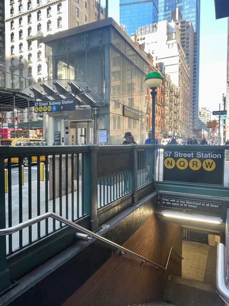  West 55th Street - Photo 15