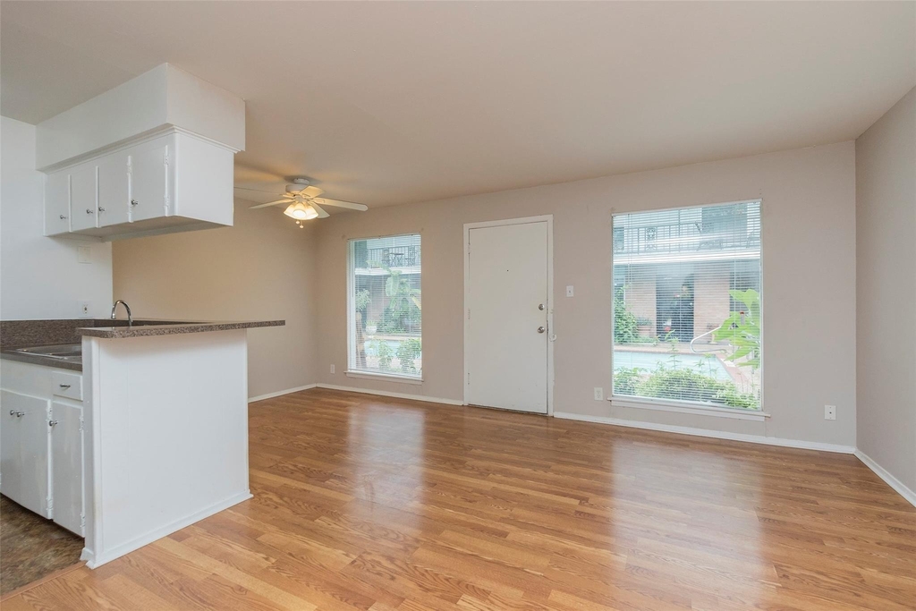 1401 Kipling - Photo 2