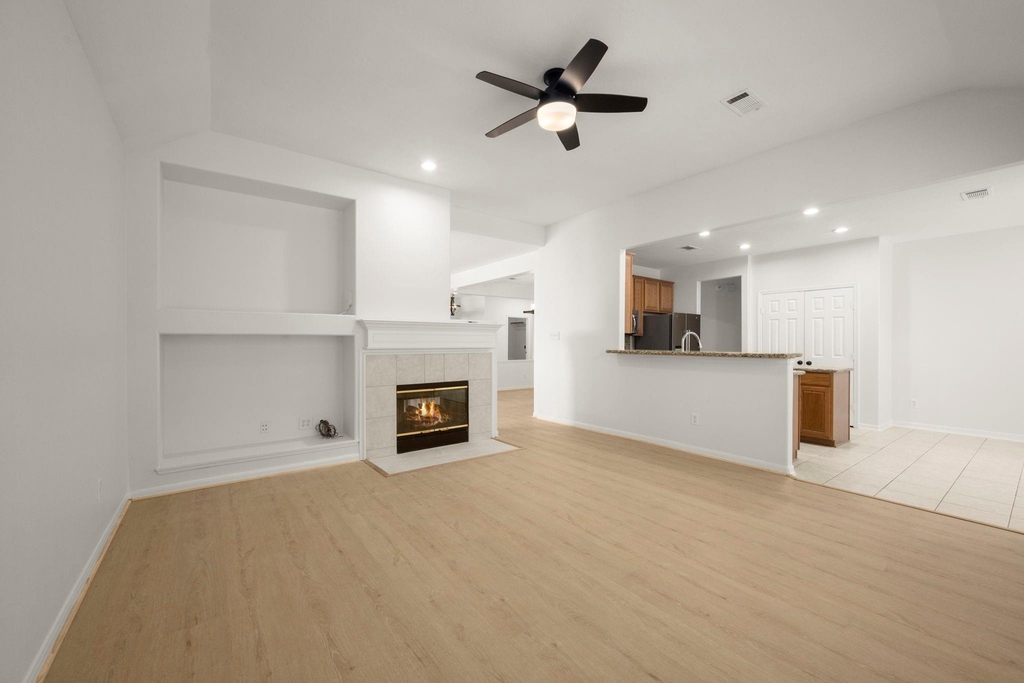 198 N Wimberly Way - Photo 9