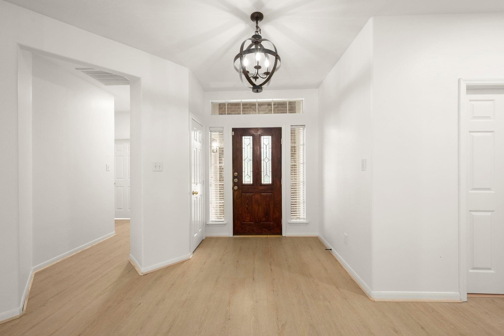 198 N Wimberly Way - Photo 3