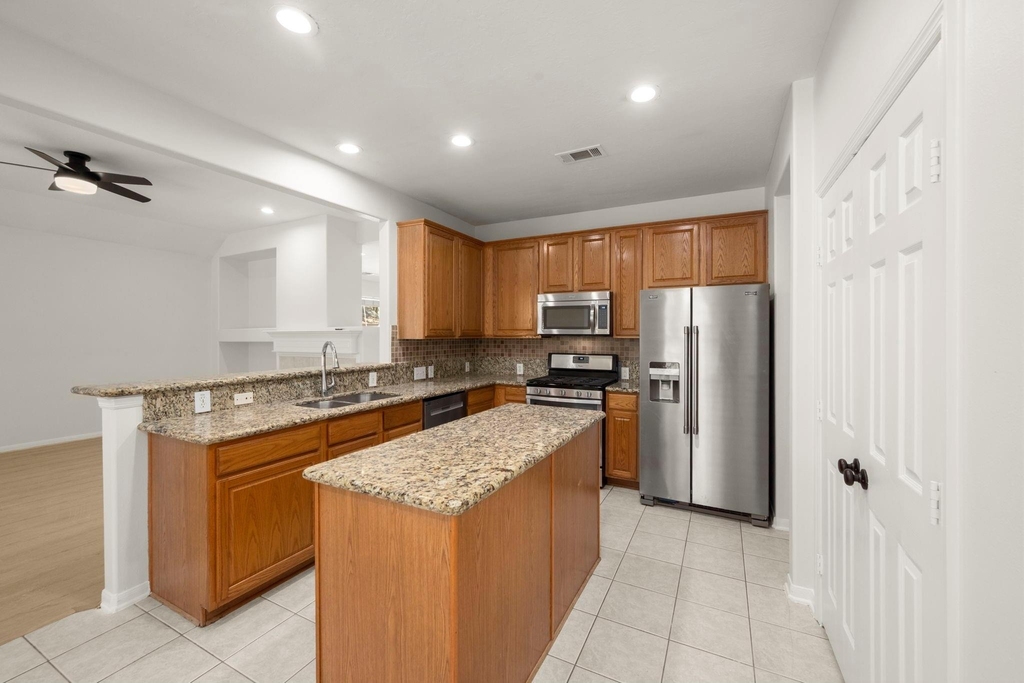 198 N Wimberly Way - Photo 12