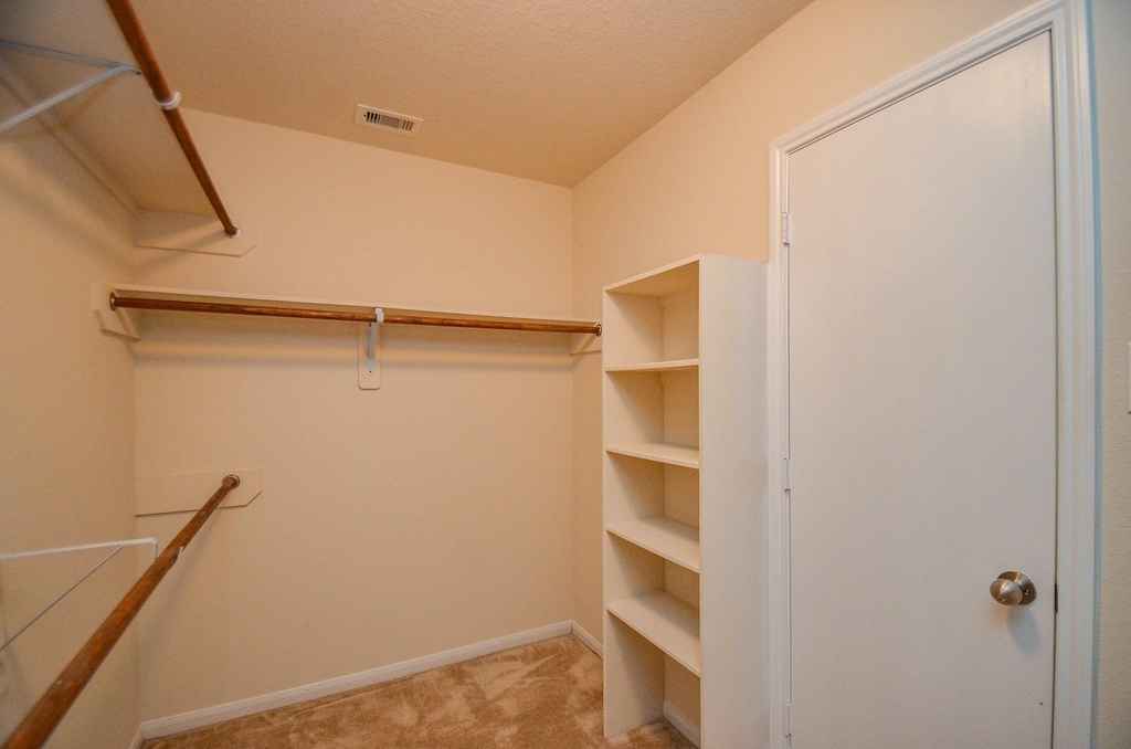 12506 Greencanyon Drive - Photo 11