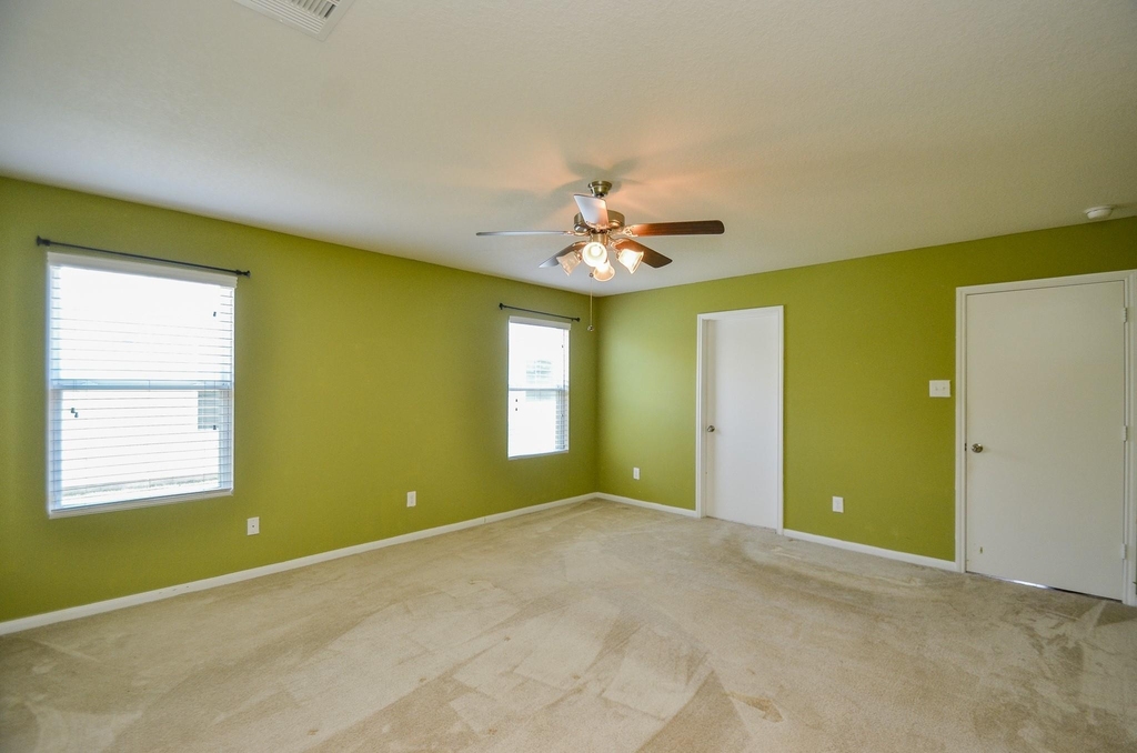 12506 Greencanyon Drive - Photo 9