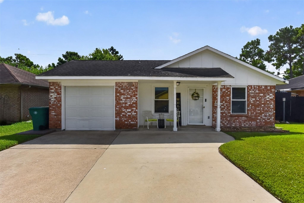 4923 Parkland Street - Photo 0