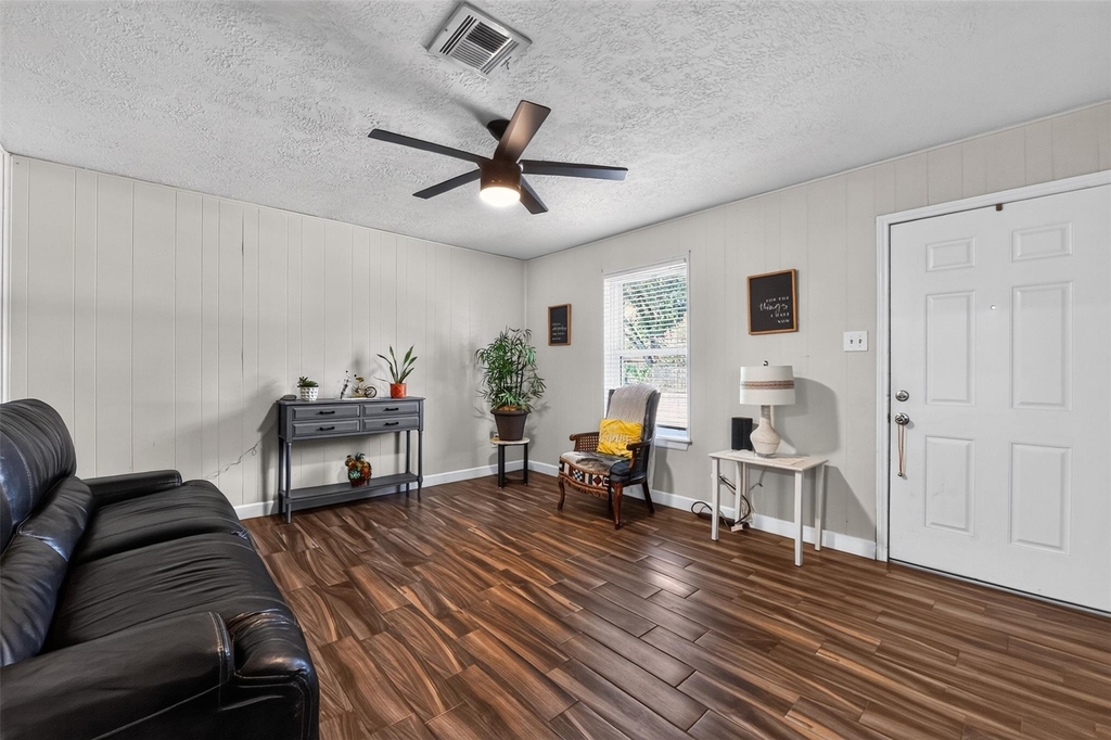 4923 Parkland Street - Photo 6