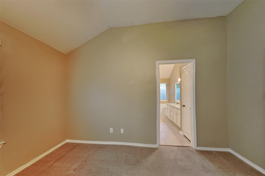 16442 Redbud Berry Lane - Photo 6