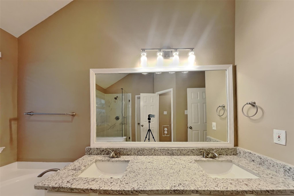 16442 Redbud Berry Lane - Photo 7