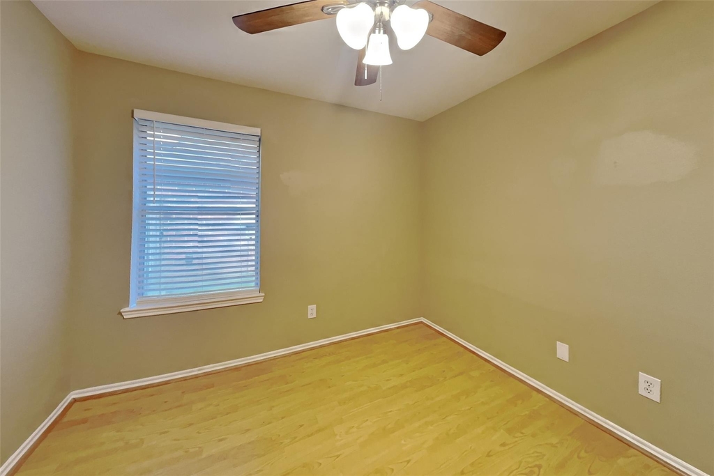 16442 Redbud Berry Lane - Photo 13