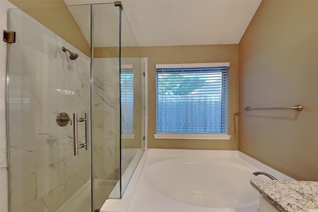 16442 Redbud Berry Lane - Photo 8